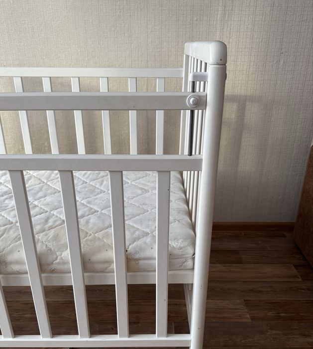 Продам детскую кроватку