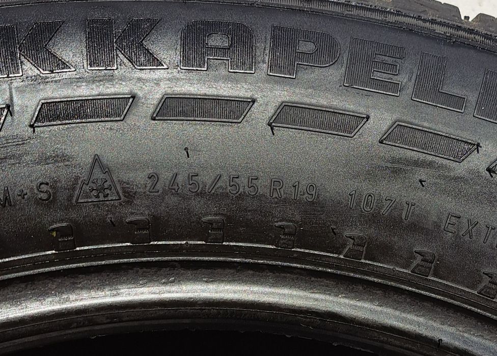 Продам зимние шины на R19