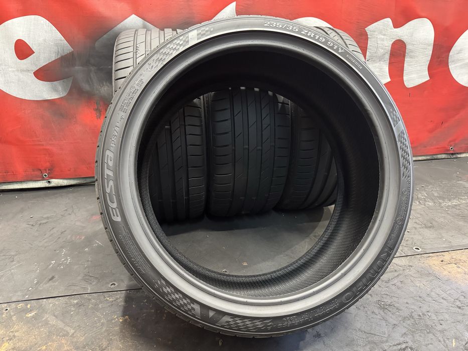 235 35 19, Летни гуми, Kumho EcstaPS71, 4 броя