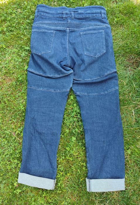 Vând pantaloni moto, material blugi