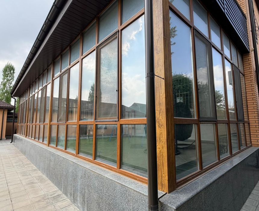 Витражи, окна пластиковые Б/У