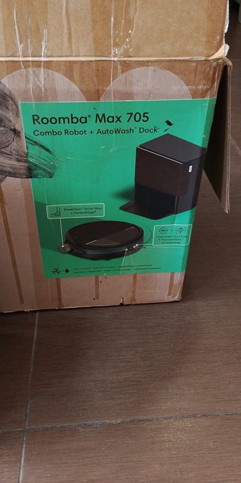 Robot Roomba 705. със СТАНЦИЯ. Ролков моп.