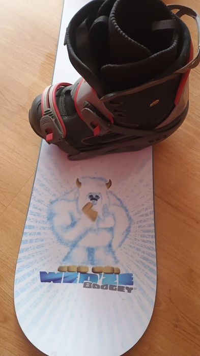 Vând  placa snowboard folosit o singura data data,că nou