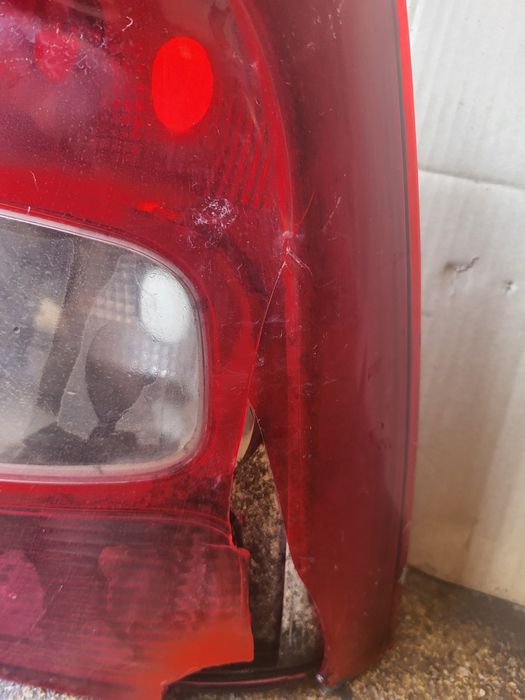 Продам задние стопа на рено логан