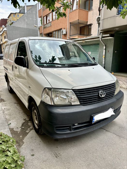 Товарен бус микробус Toyota Hiace D4D - от първи собственик