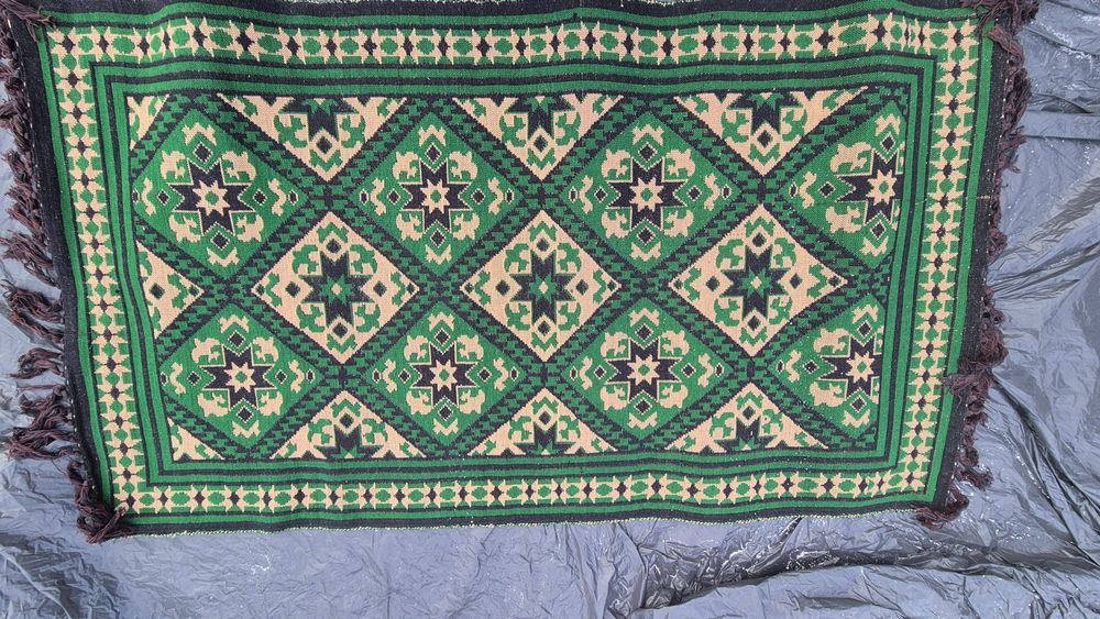 Старинни,автентични килими,пътеки и китеник