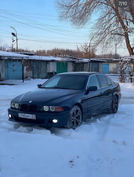 Продам машину BMW528i