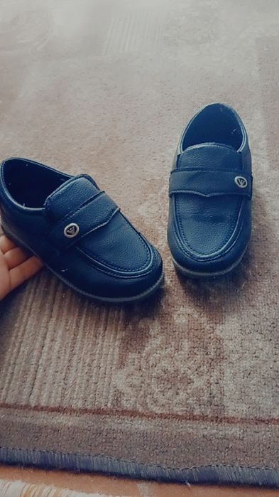 Oyoq kiyimlar sotiladi arzon narxda