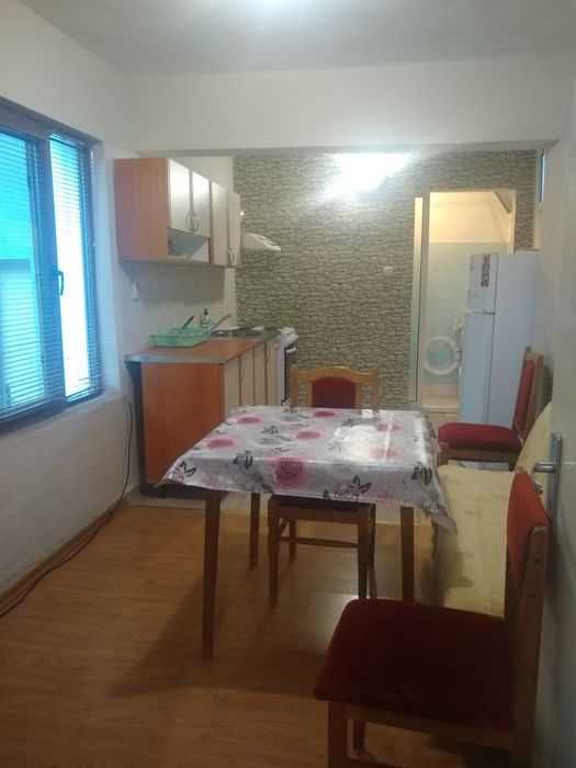 Дава се под наем Двустаен апартамент в Бургас, Лазур - 80 кв.м за 190 € - Снимка #3