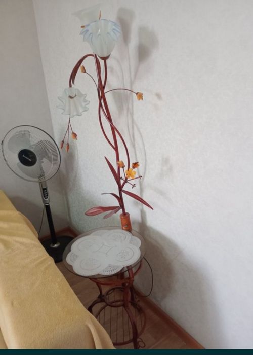 Продам     торшер