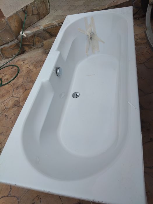 Продавам акрилна вана, за баня