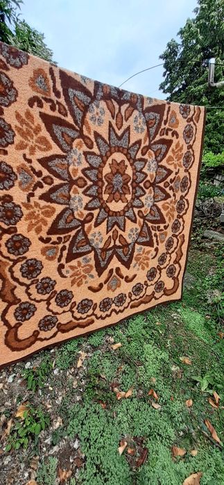 Продавам вълнени одеала 8броя.