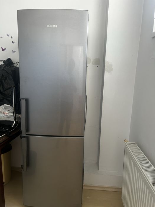 Combina frigorifică Samsung RL39THCMG – 294 L – perfect funcțională