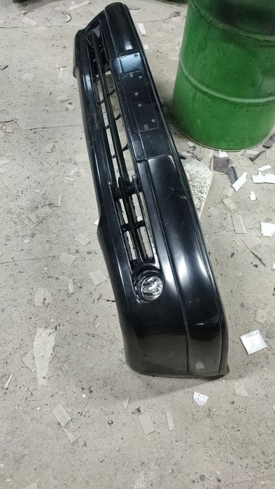 Бампер Мерседес 210 Е50 АМГ лупарь