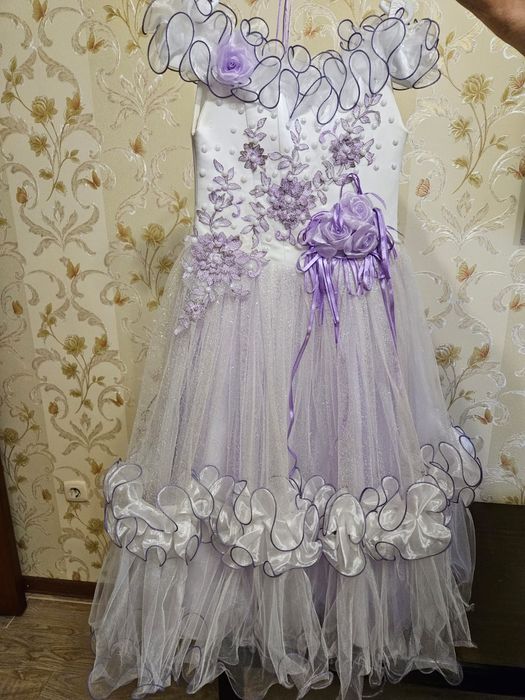 Нарядное платье принцессы