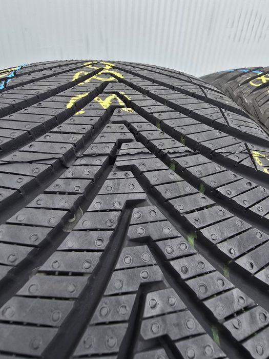 225 55 18 kumho m+s CA NOI