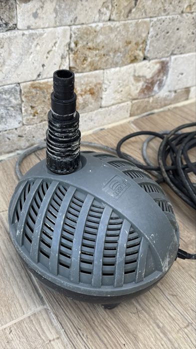 Езерна помпа Heissner HSP5000-00 (4900 л/ч, 40W) – за филтър или водопад