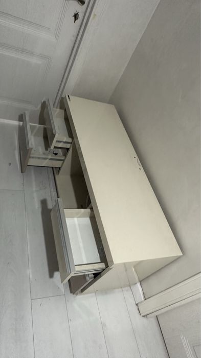 Прдставка для телевизор (срочно)