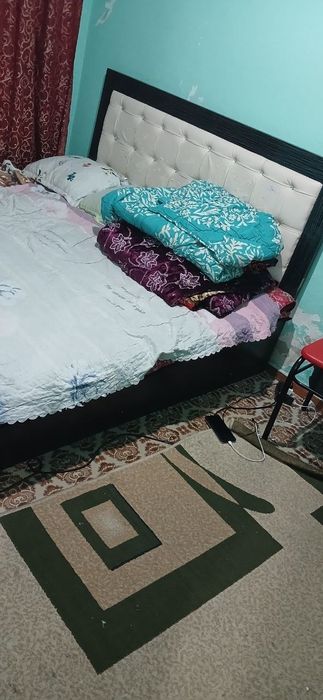 Tamiri yaxshi holatda gaz svet issiq suv sovuq hamma sharoit  mavjud.