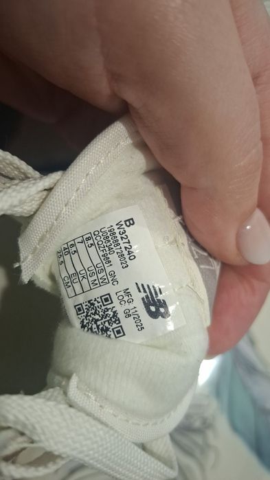 Продам кроссовки  New balance 327.