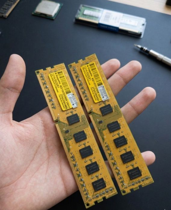 DDR 3 4G 2TA SOTILADI holati yaxshi
