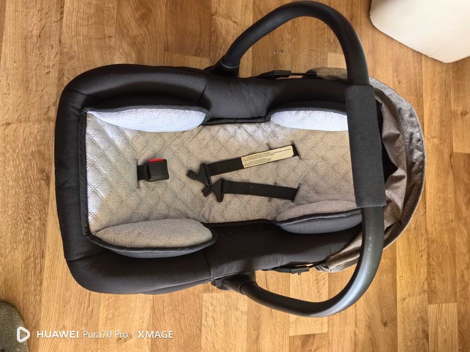 Бебешки кош а кола