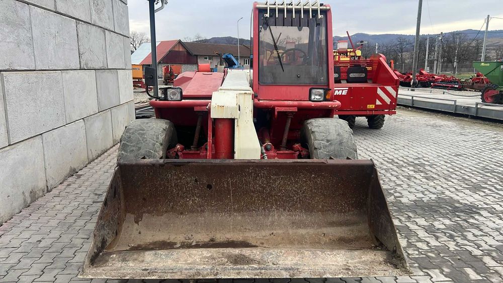 Телескопичен товарач Merlo P30.7 – повдига 3 т, 7,5м