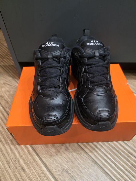 Мъжки маратонки  NIKE AIR MONARCH - Резервирани!