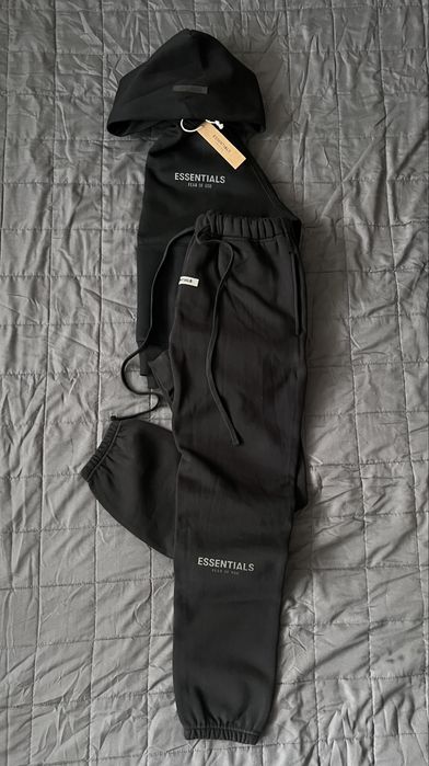 Essentials екип- black