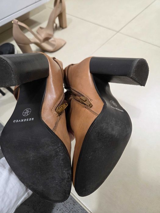 Ghete Reserved marime 36 maro