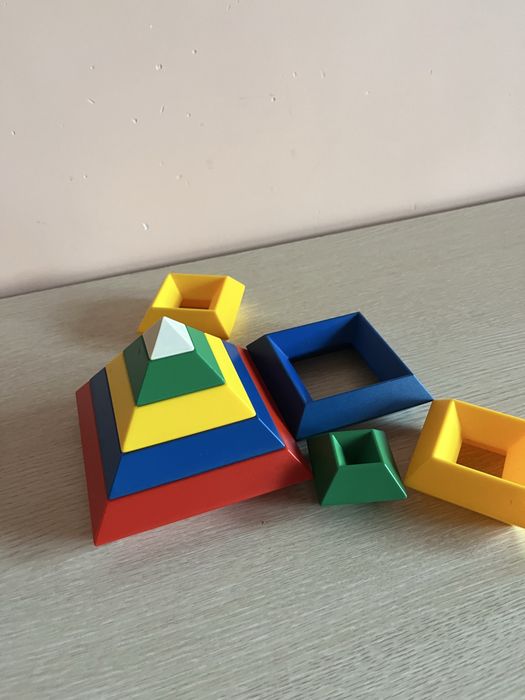Пирамида за подреждане на играчки за изграждане на играчки 3D пъзел
