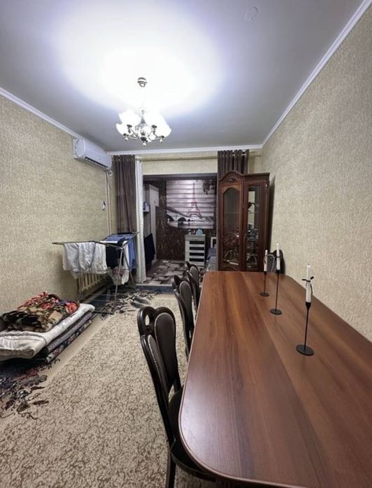 Срочно продаётся 2/1/4 Феруза  ЭКО базар  66000