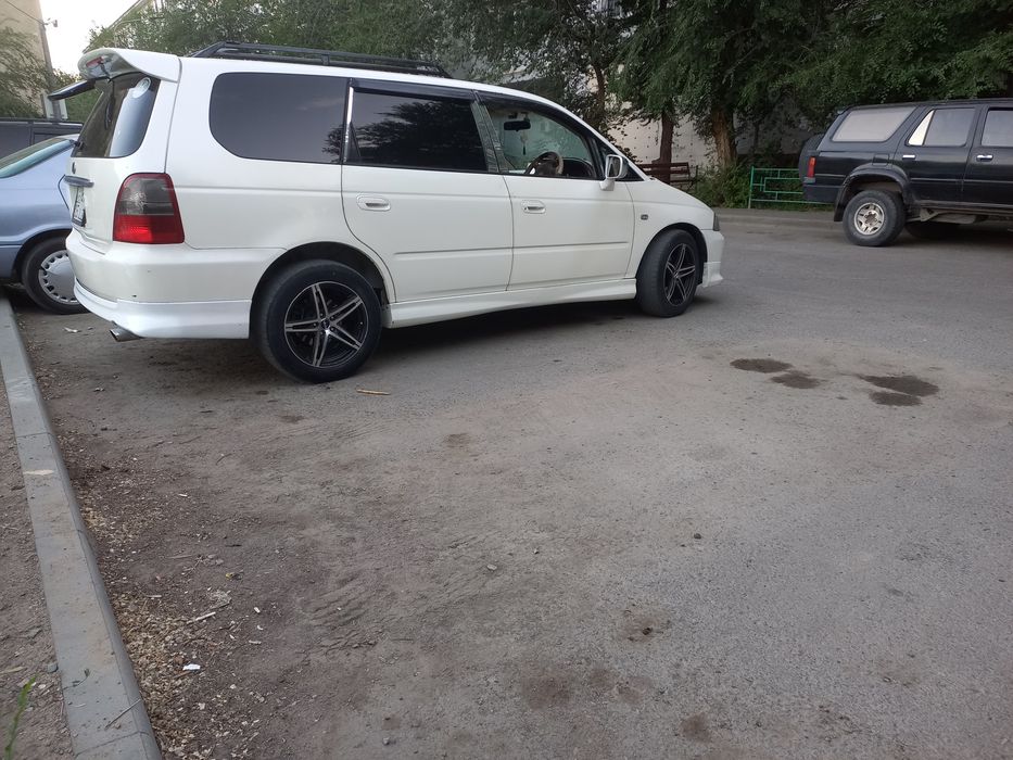 Хонда одиссей 2000 год