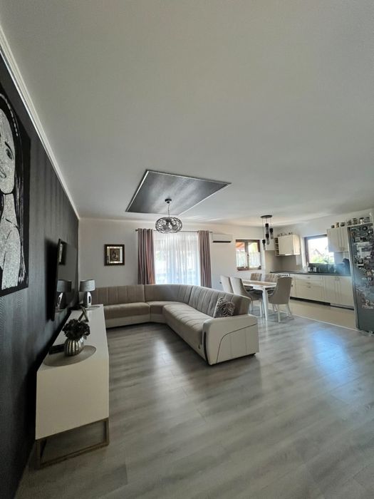 Apartament 3 camere – direct de la proprietar | 2 locuri de parcare 92 mp