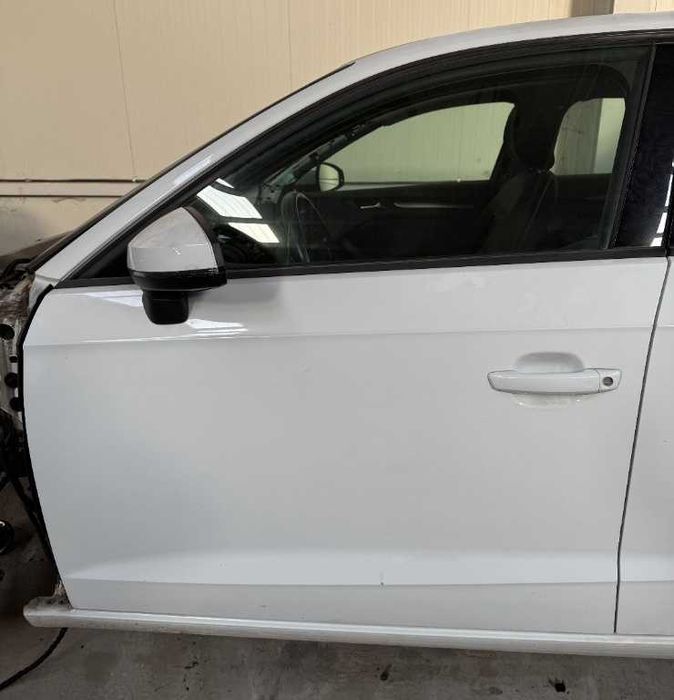 Usa stanga fata/spate audi a3 8v hatchback 2014