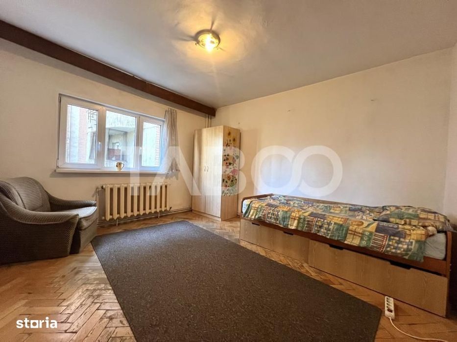 Apartament cu 3 camere de vanzare in Manastur zona Kaufland decomandat