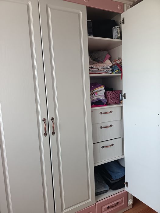 Детский шкаф, стол с полкой