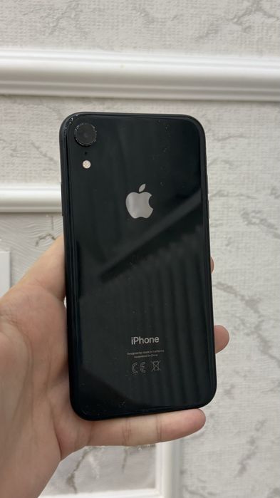 iPhone XR  64 GB