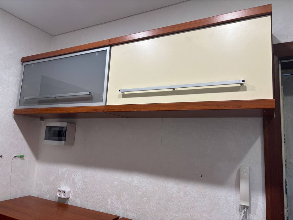 Продам стенки для прихожей