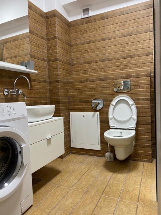 Proprietar inchiriez apartament in zona centrala