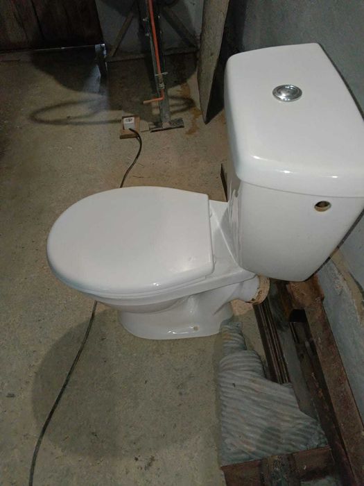 Унитаз в хорошем состоянии