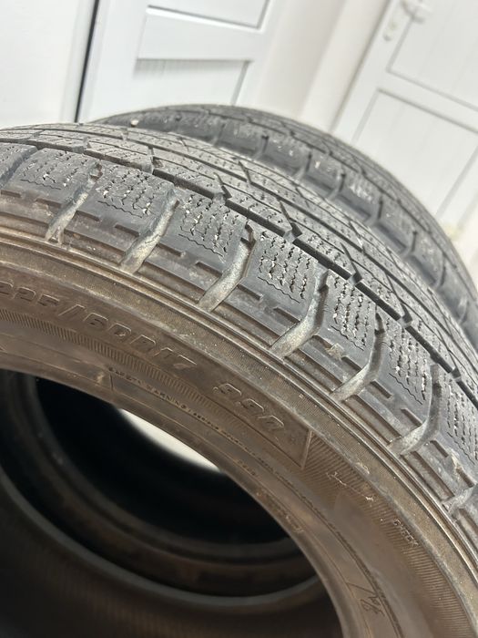Зима шины Goodyear R 17 2 шт