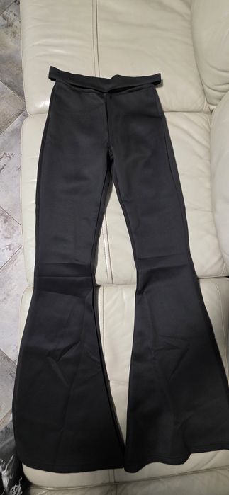 Pantaloni damă,de pe Trendyol.