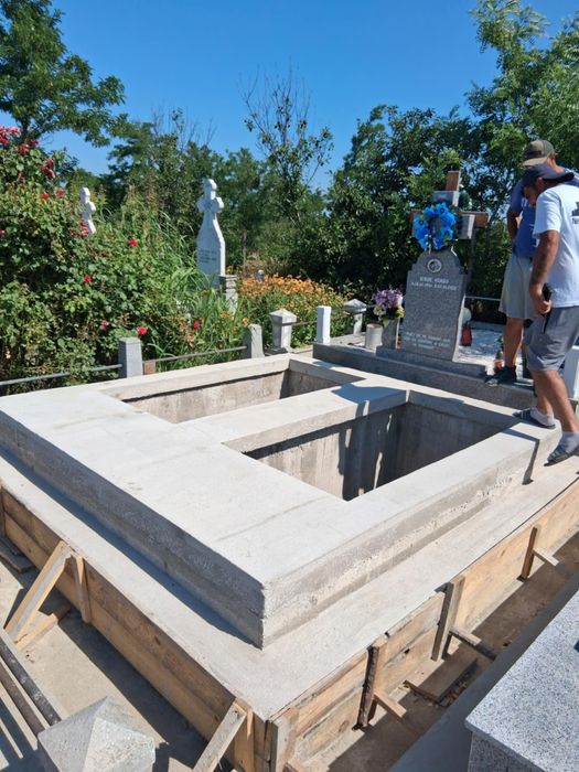 monumente funerare rezistente