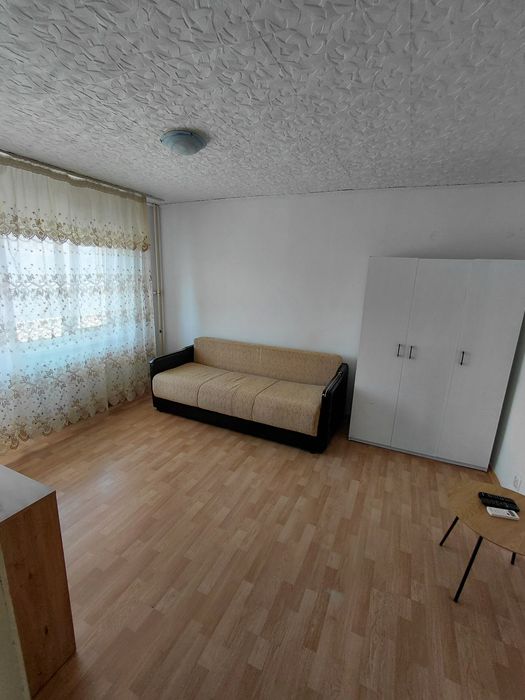Garsonieră decomandată Brazda