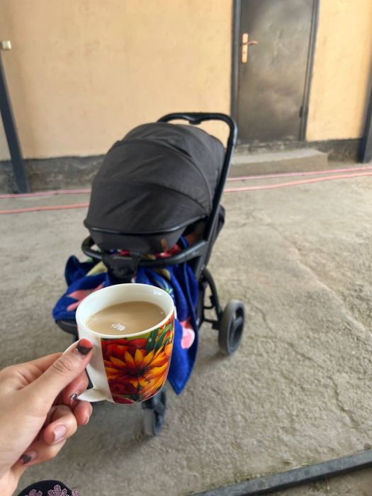 Колясканы сатамын жуылып тур