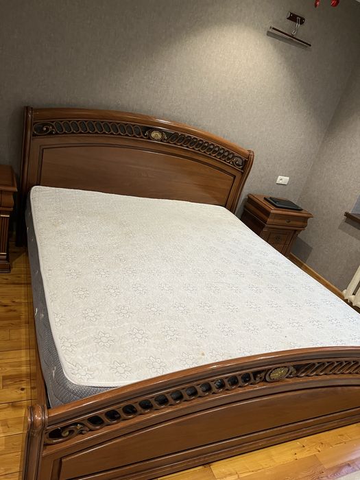 кровать для спальня