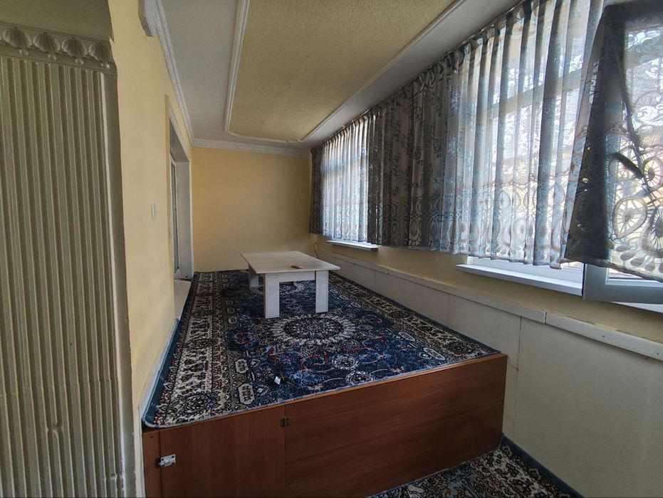 Сдаётся двух комнатная квартира нижный терассе с обстановкой