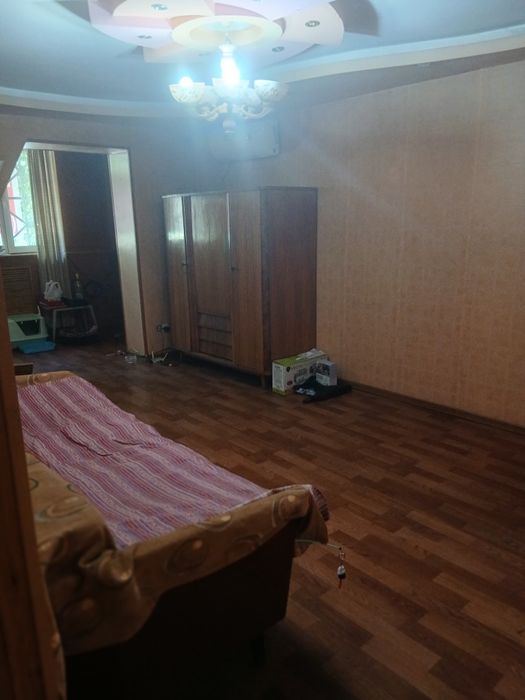 Продаётся 3-комнатная квартира от собственника.

2 этаж 4-этаж