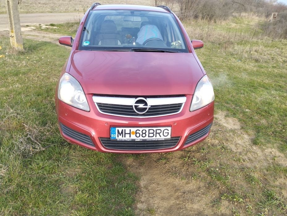 Opel Zafira b an 2006